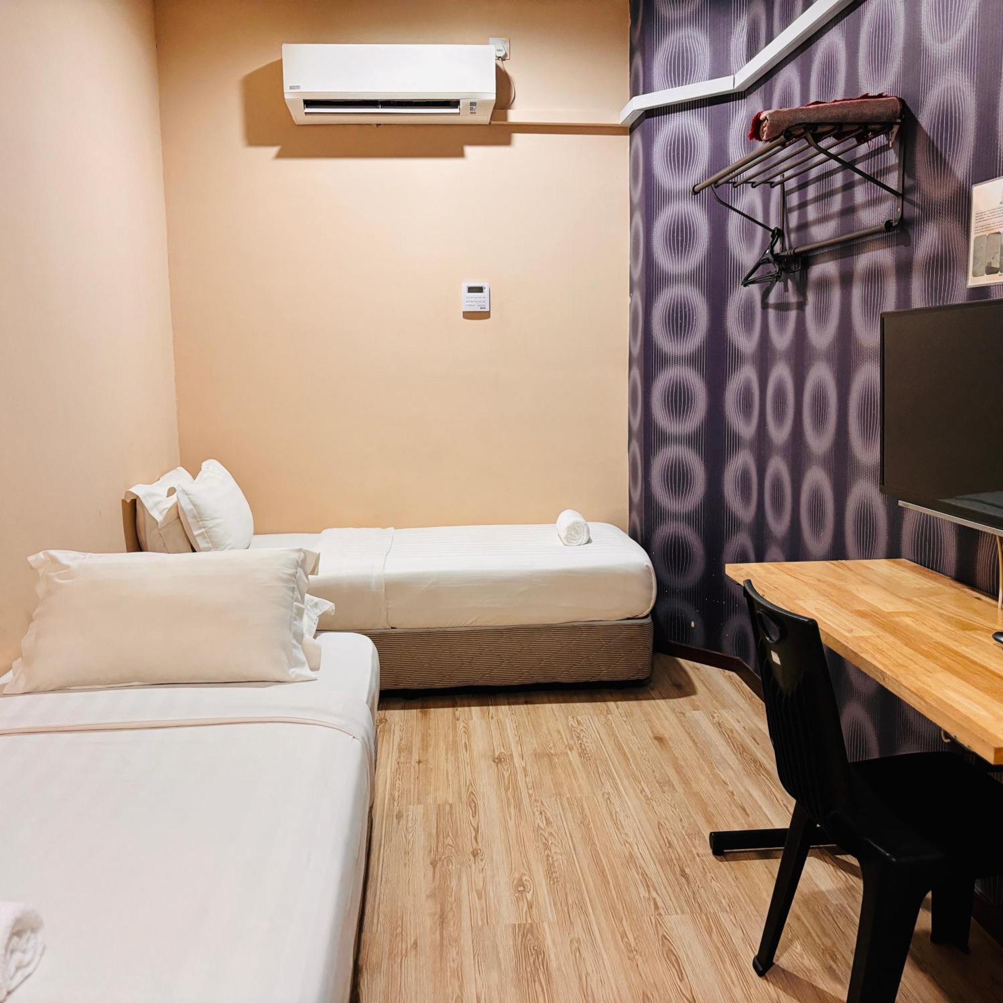 Ada Hotel & Apartment Куала-Тренгану Экстерьер фото