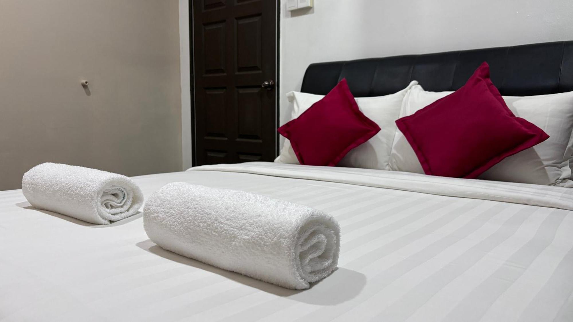 Ada Hotel & Apartment Куала-Тренгану Экстерьер фото