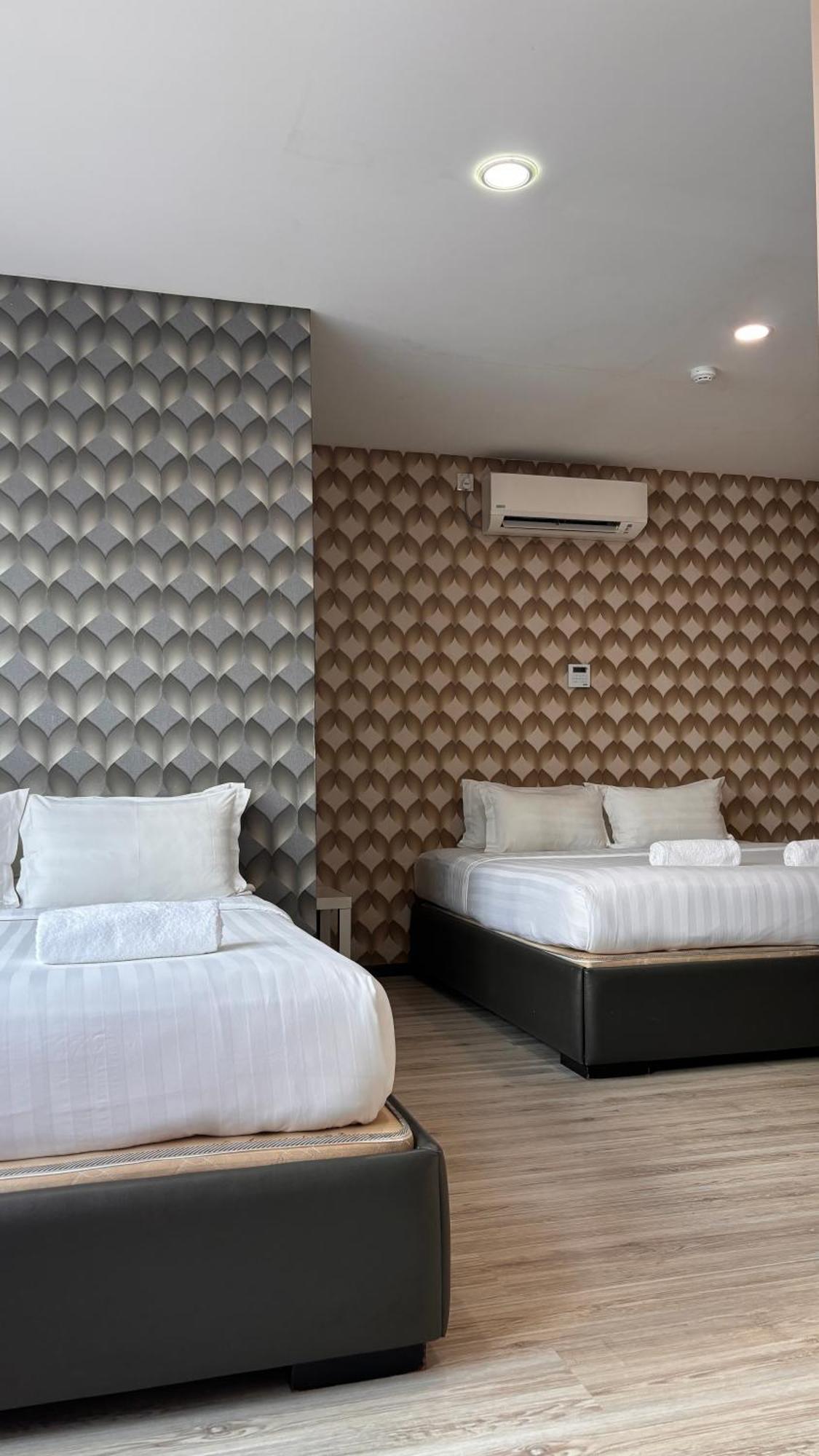 Ada Hotel & Apartment Куала-Тренгану Экстерьер фото
