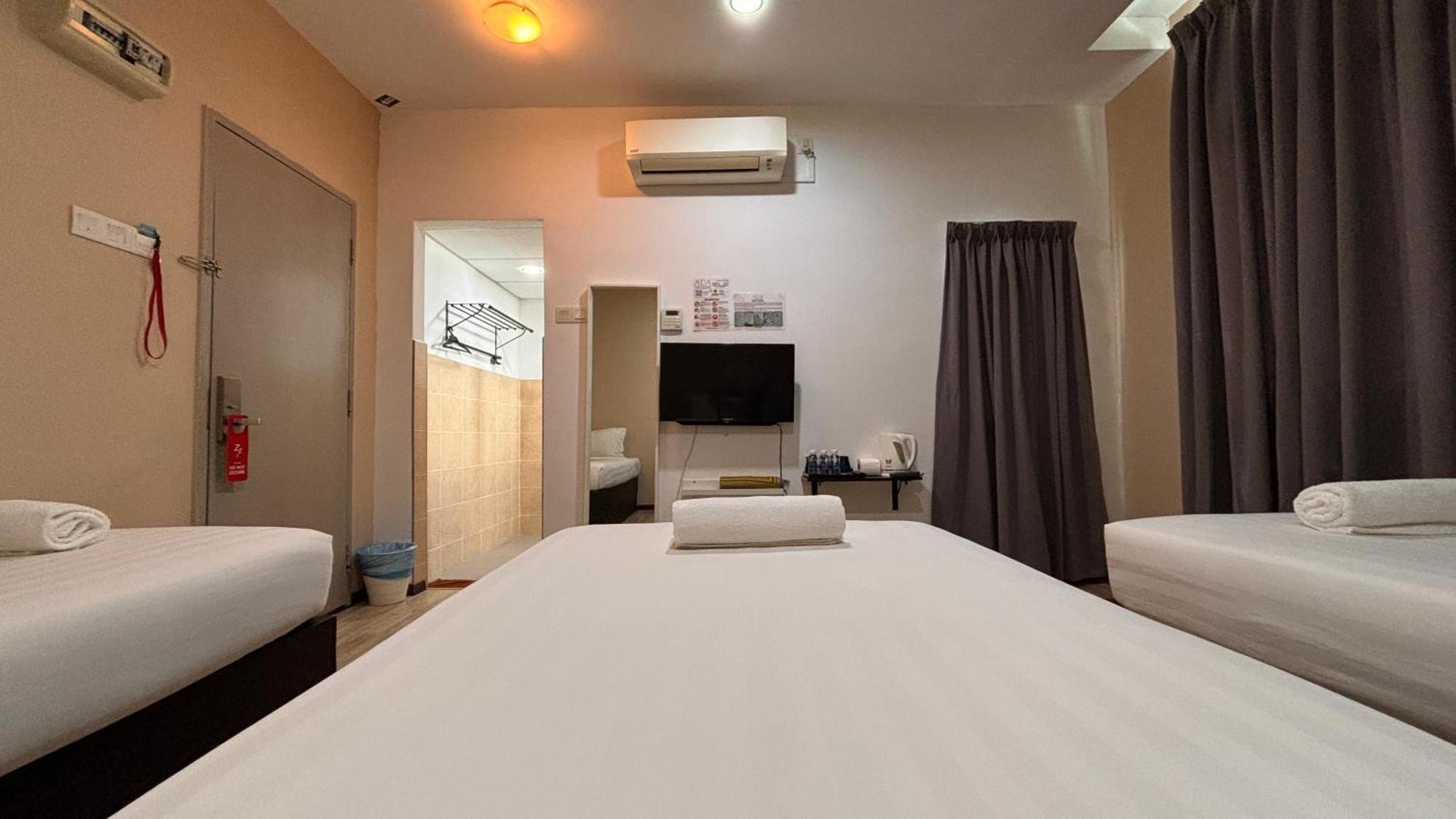 Ada Hotel & Apartment Куала-Тренгану Экстерьер фото