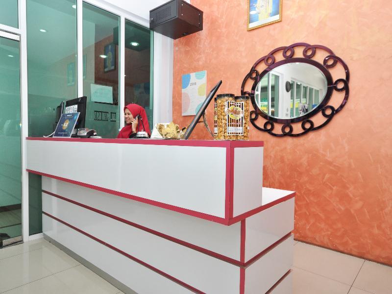 Ada Hotel & Apartment Куала-Тренгану Экстерьер фото