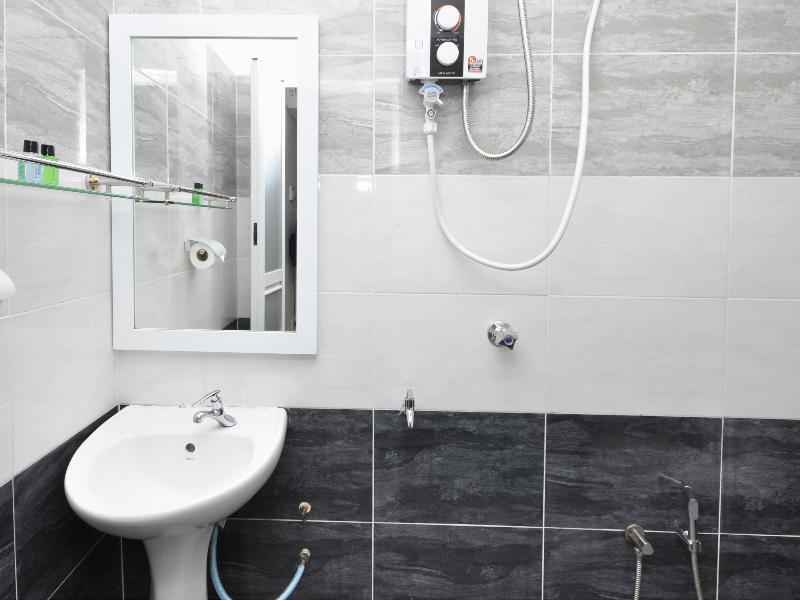 Ada Hotel & Apartment Куала-Тренгану Экстерьер фото