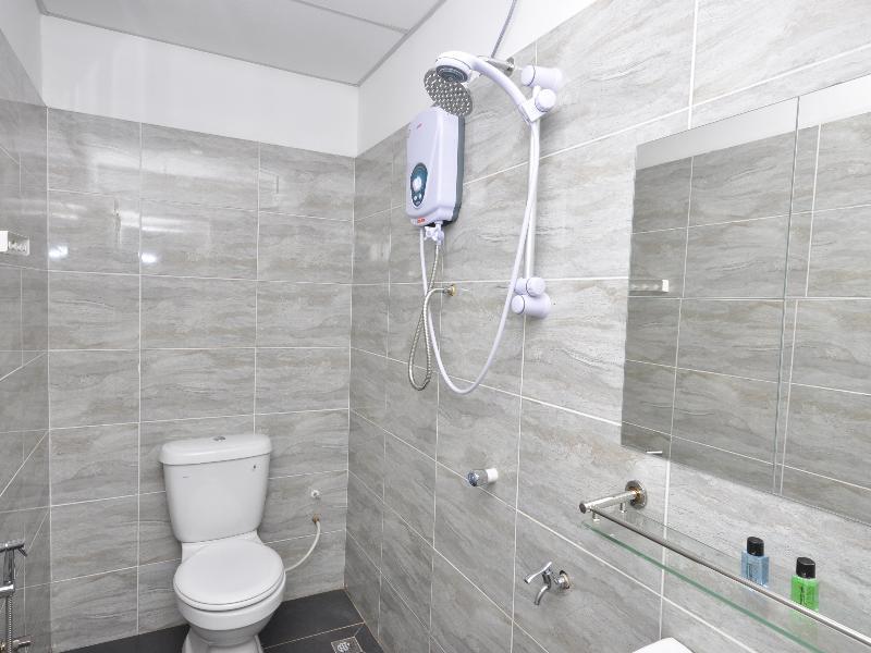 Ada Hotel & Apartment Куала-Тренгану Экстерьер фото